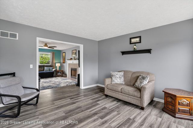 1075 Lacosta Drive, Dewitt, MI 48820