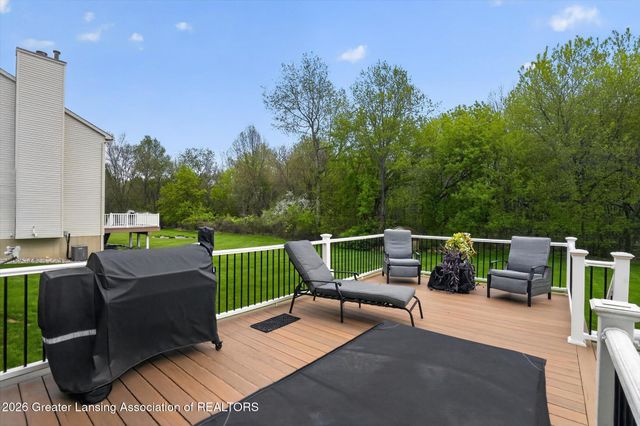 1075 Lacosta Drive, Dewitt, MI 48820