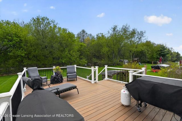 1075 Lacosta Drive, Dewitt, MI 48820