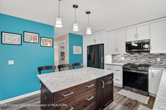 1075 Lacosta Drive, Dewitt, MI 48820
