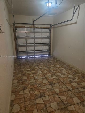 1461 SW 40th Terrace 1, Fort Lauderdale, FL 33317