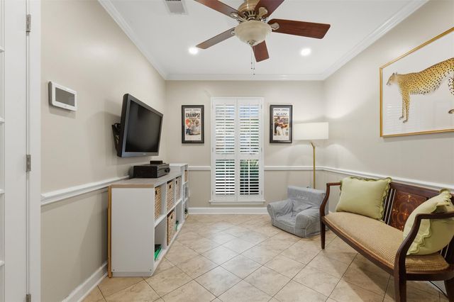 6236 Locke Lane, Houston, TX 77057