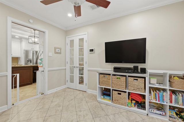 6236 Locke Lane, Houston, TX 77057