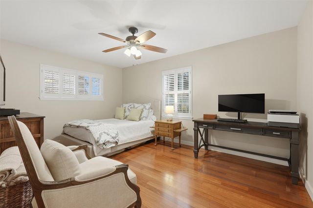 6236 Locke Lane, Houston, TX 77057