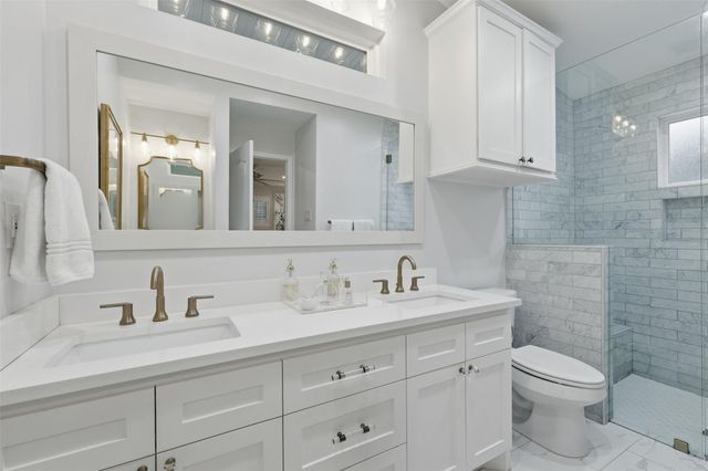 6236 Locke Lane, Houston, TX 77057