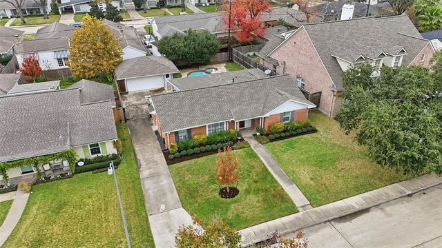6236 Locke Lane, Houston, TX 77057