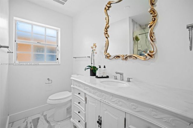 300 Manor Pl, Coral Gables, FL 33133