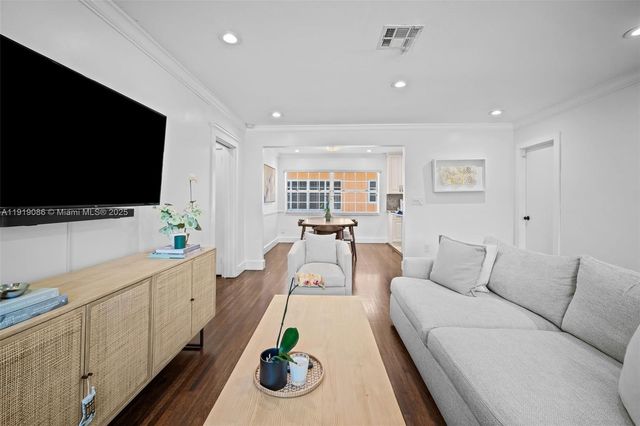 300 Manor Pl, Coral Gables, FL 33133