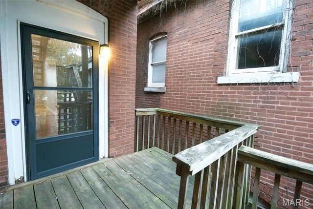 4910 Washington Blvd 2, St Louis, MO 63108