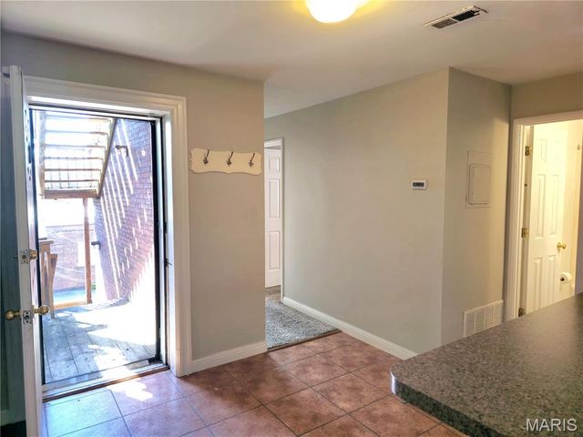 4910 Washington Blvd 2, St Louis, MO 63108