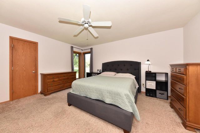 2975 Bogey LANE, Slinger, WI 53086