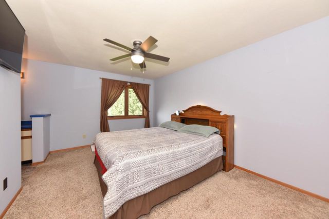 2975 Bogey LANE, Slinger, WI 53086