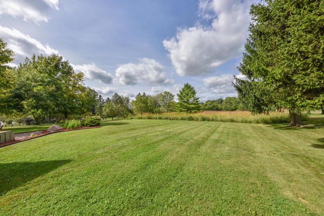 2975 Bogey LANE, Slinger, WI 53086