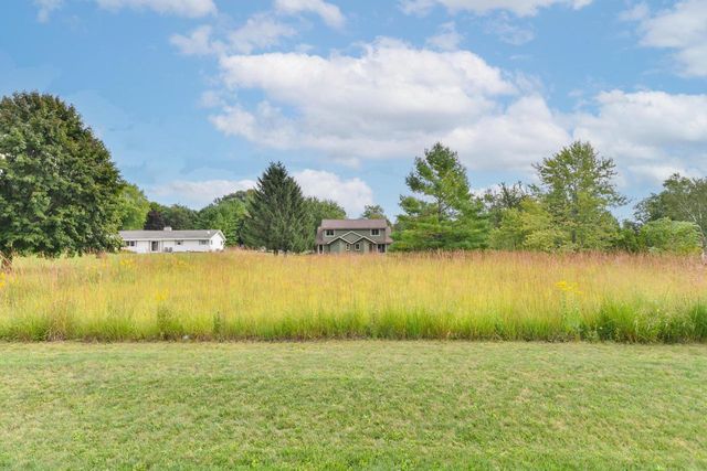 2975 Bogey LANE, Slinger, WI 53086