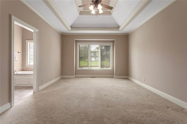 8915 94th Terrace, Kansas City, MO 64157