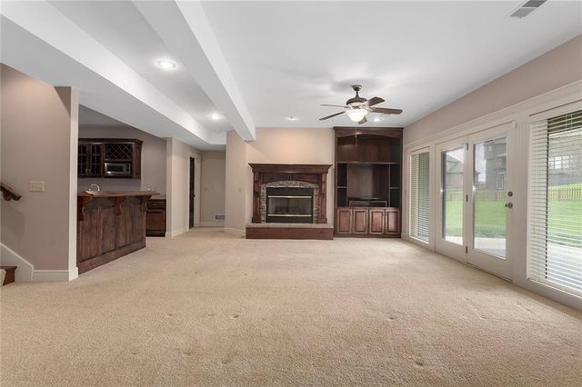 8915 94th Terrace, Kansas City, MO 64157