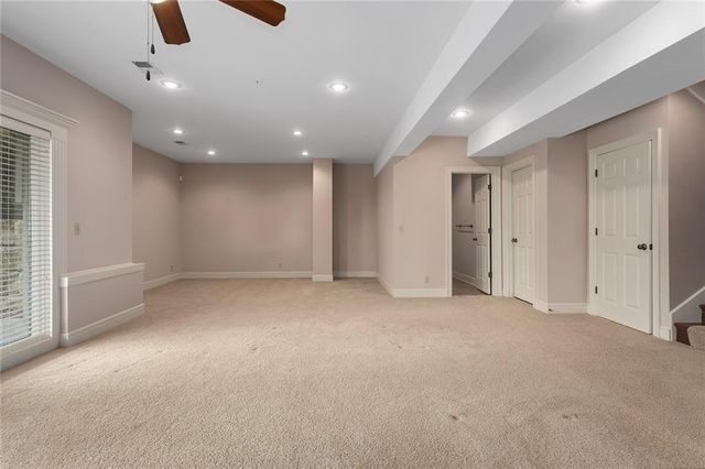 8915 94th Terrace, Kansas City, MO 64157