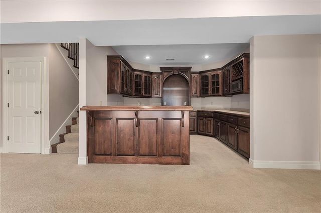 8915 94th Terrace, Kansas City, MO 64157