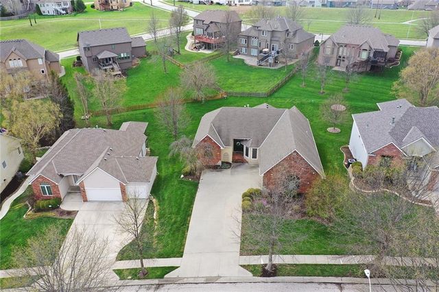 8915 94th Terrace, Kansas City, MO 64157