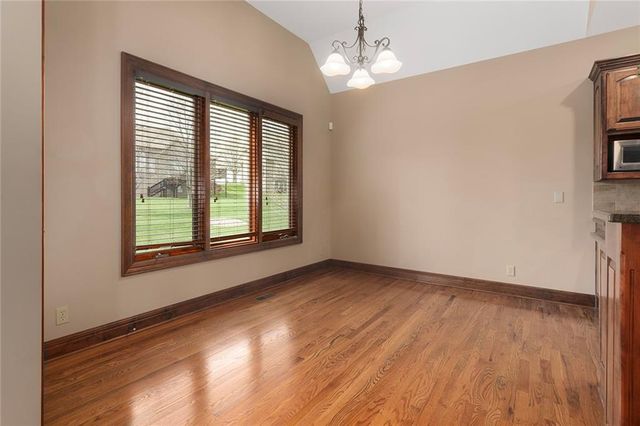 8915 94th Terrace, Kansas City, MO 64157