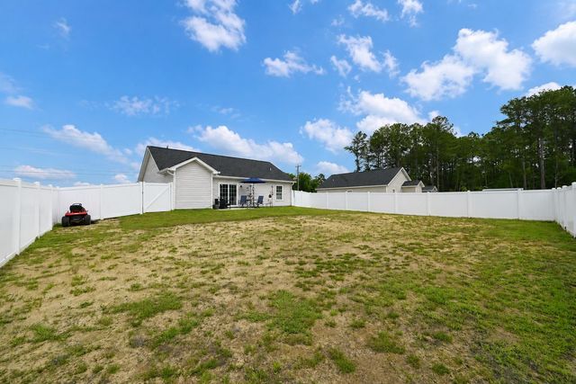 1015 S Highway 701, Loris, SC 29569