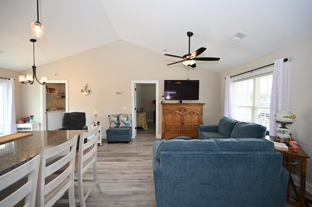 1015 S Highway 701, Loris, SC 29569