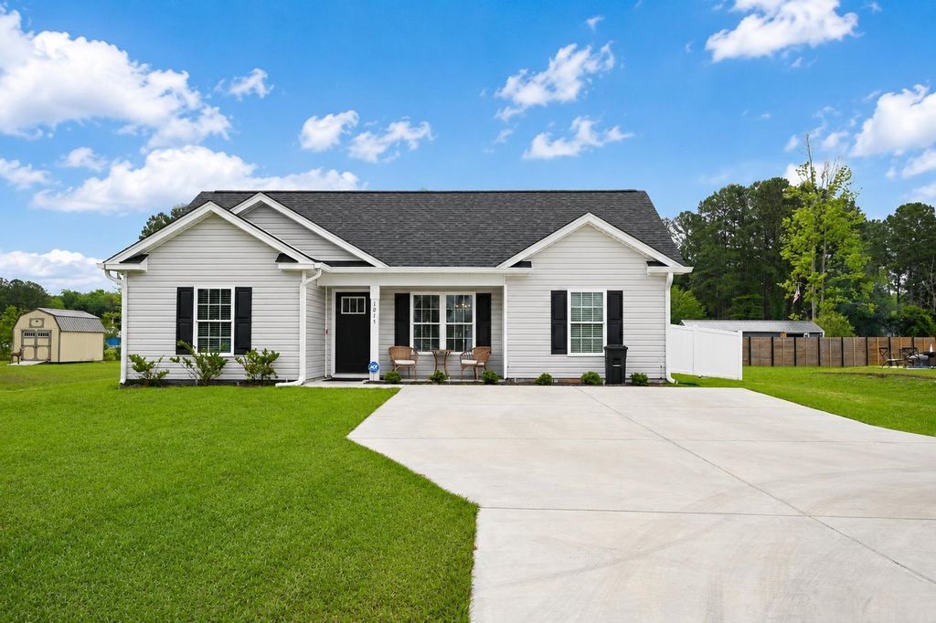 1015 S Highway 701, Loris, SC 29569
