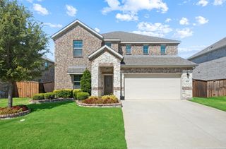 10105 Lakemont Drive, Fort Worth, TX 76131