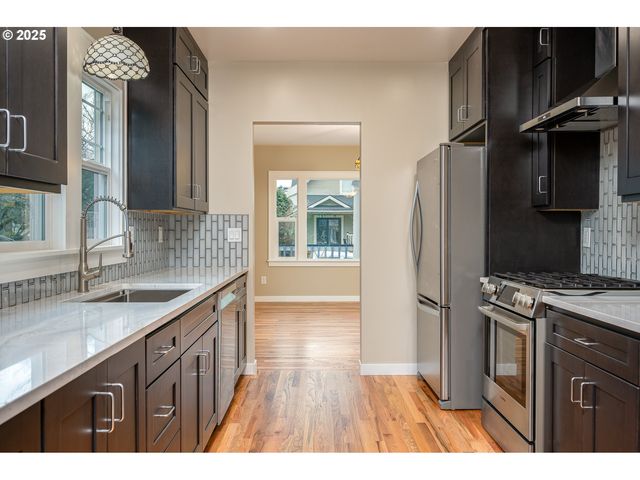 4728 Ne 30TH Ave, Portland, OR 97211