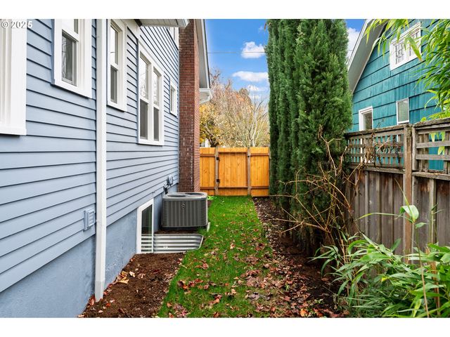 4728 Ne 30TH Ave, Portland, OR 97211