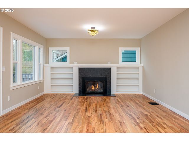 4728 Ne 30TH Ave, Portland, OR 97211