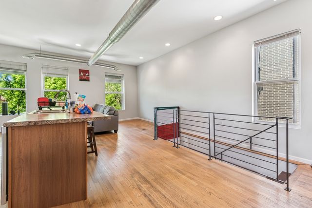 751 N Elizabeth Street, Chicago, IL 60642