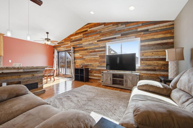 6121 Egg Lake Road N, Hugo, MN 55038