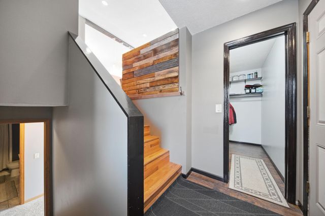 6121 Egg Lake Road N, Hugo, MN 55038