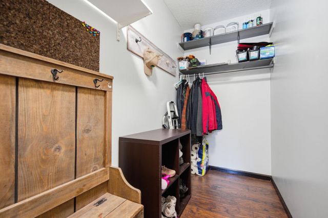 6121 Egg Lake Road N, Hugo, MN 55038