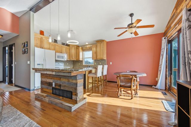 6121 Egg Lake Road N, Hugo, MN 55038