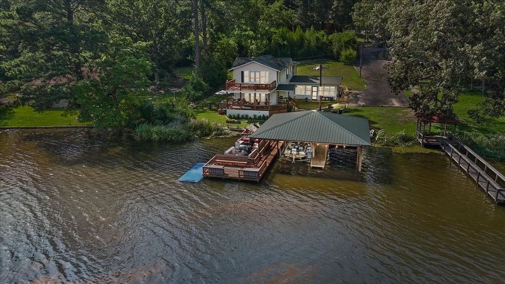 1027 County Road 3230, Quitman, TX 75783