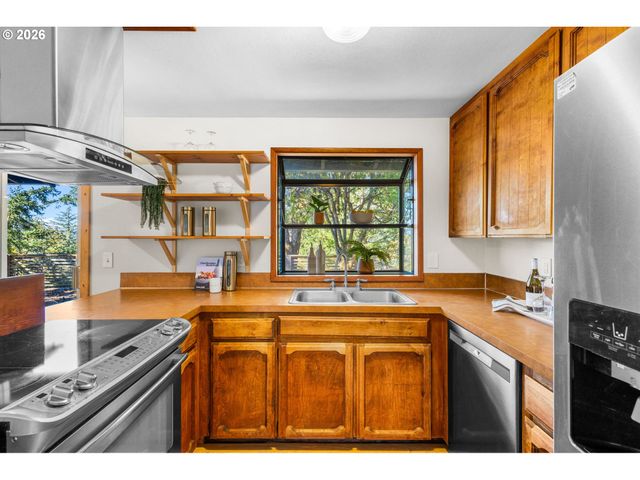 24745 HIDDEN VALLEY Rd, Philomath, OR 97370