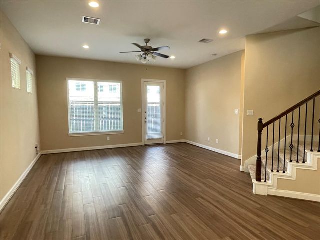 10418 Quiet Courtyard Road, Houston, TX 77043