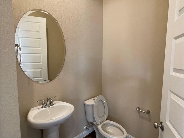 10418 Quiet Courtyard Road, Houston, TX 77043