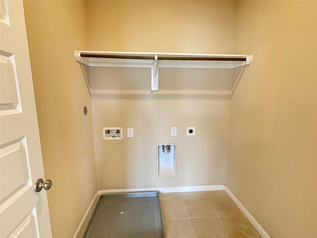 10418 Quiet Courtyard Road, Houston, TX 77043