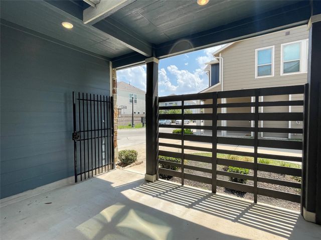 10418 Quiet Courtyard Road, Houston, TX 77043