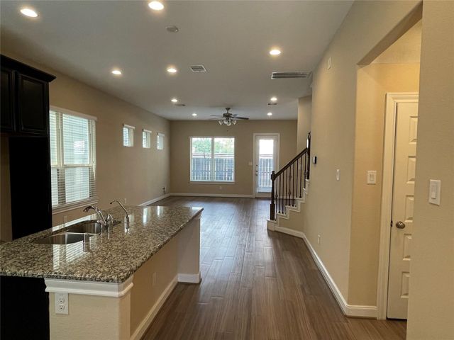 10418 Quiet Courtyard Road, Houston, TX 77043