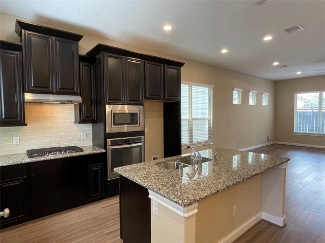 10418 Quiet Courtyard Road, Houston, TX 77043