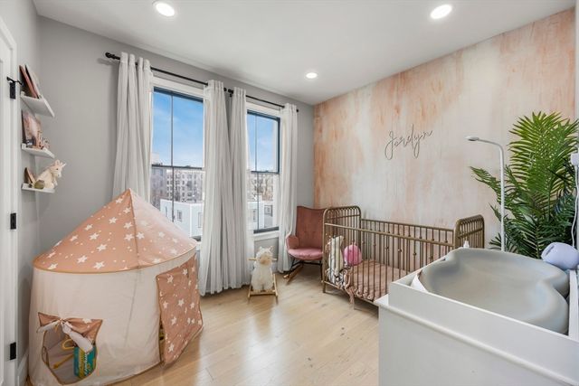 839 Saratoga St 3A, Boston, MA 02128