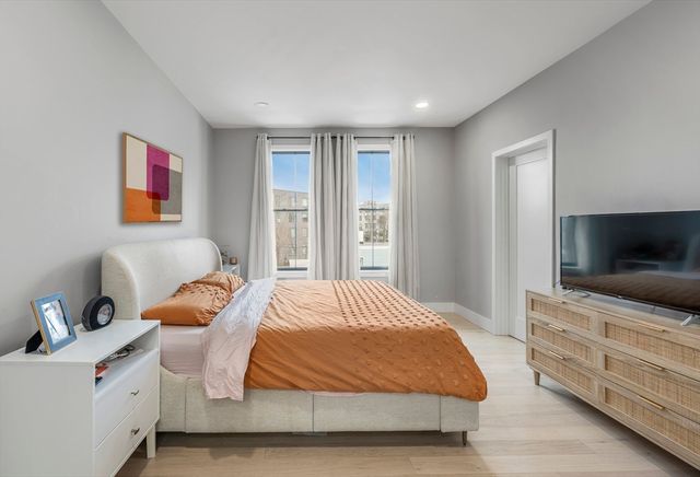 839 Saratoga St 3A, Boston, MA 02128