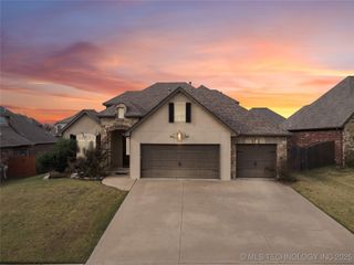 1312 S Desert Palm Lane, Broken Arrow, OK 74012