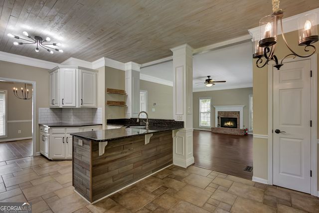 170 Perry Creek Drive, Fayetteville, GA 30215