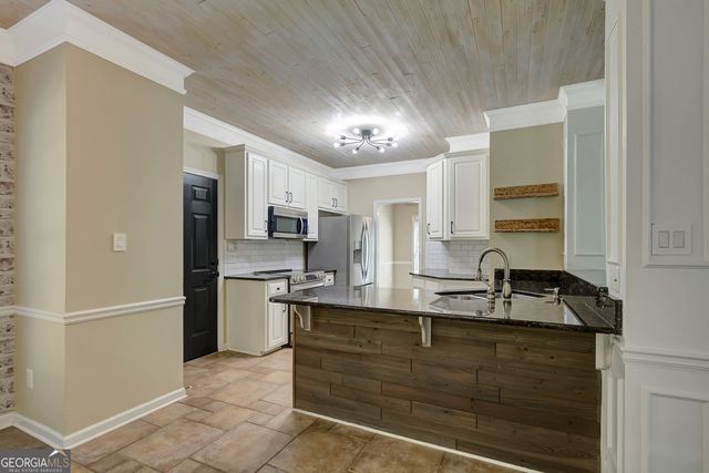 170 Perry Creek Drive, Fayetteville, GA 30215