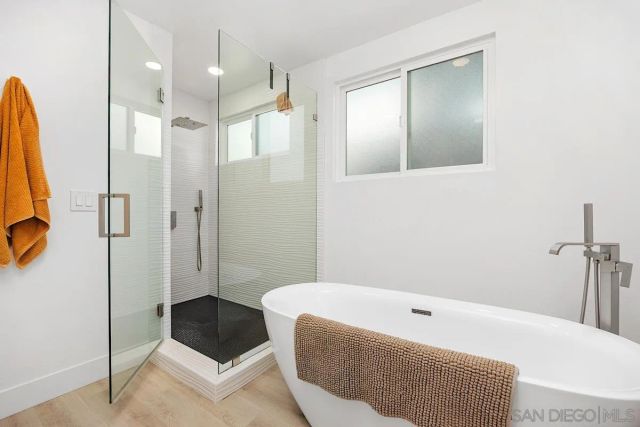 1904 Pariva, Cardiff By The Sea, CA 92007